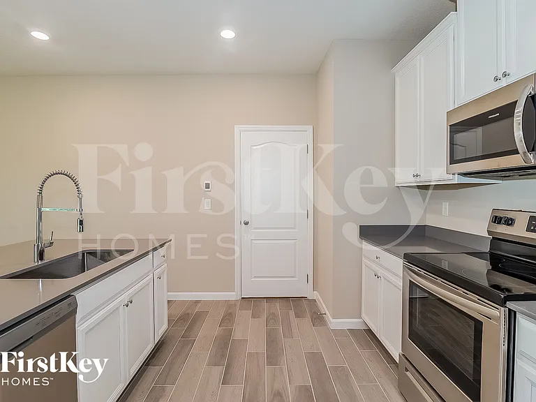 10142 Roman Ln — Photo 4