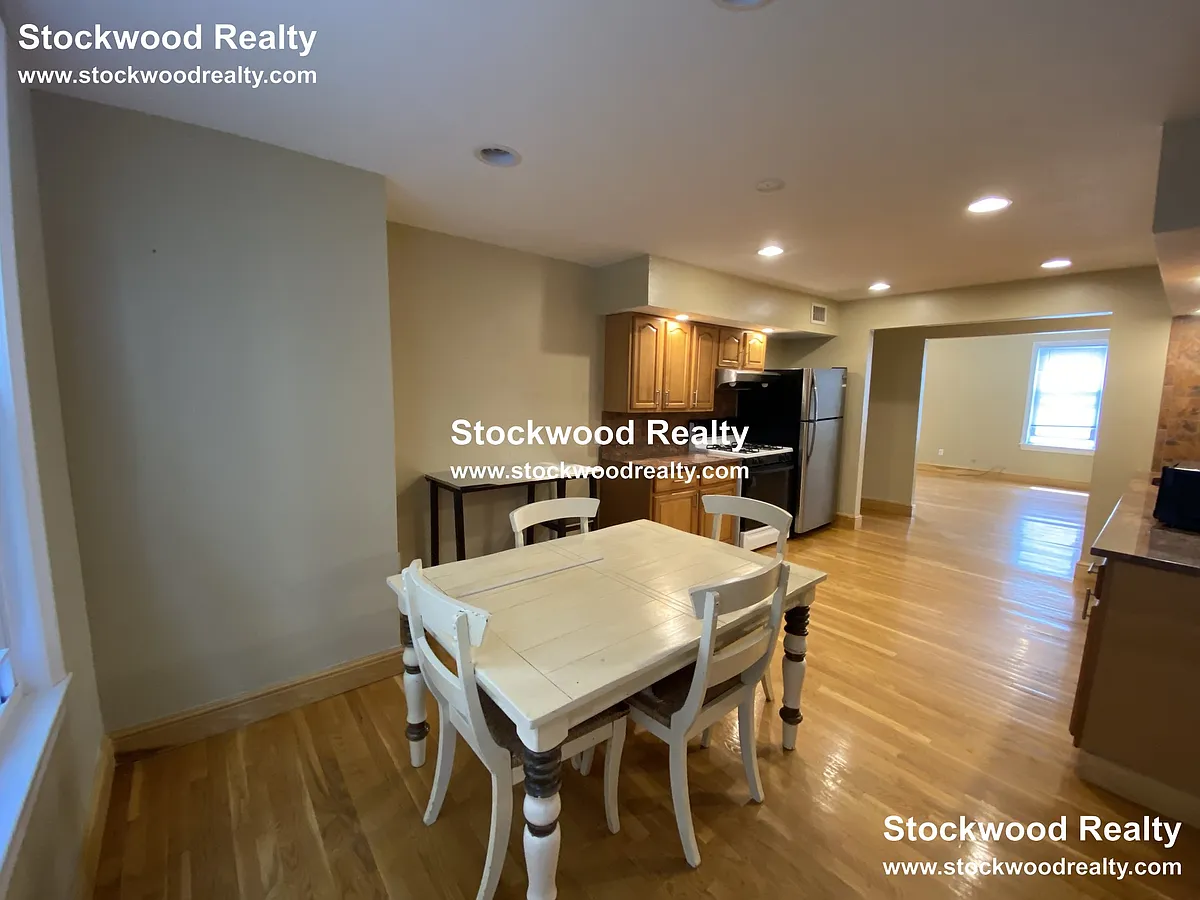 Building Photo - 38 Mount Vernon St #2