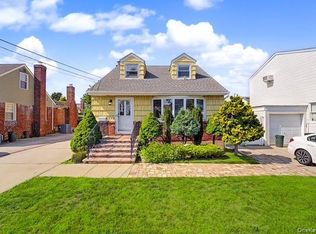 2503 3rd Ave, East Meadow, NY 11554