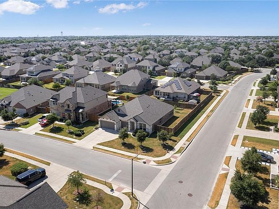 2nd image of 19424 Polden Hills Way