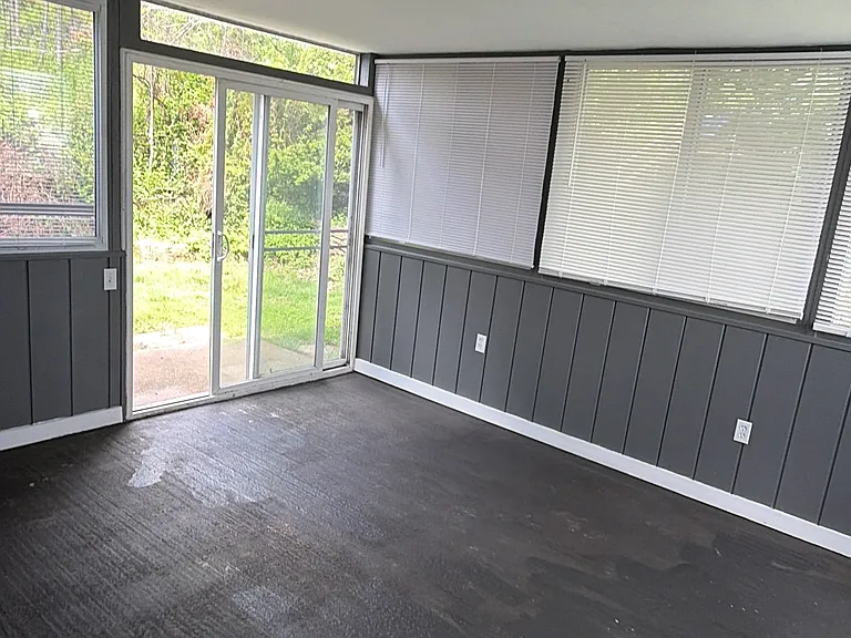 622 E Pittsburgh McKeesport Blvd — Photo 10