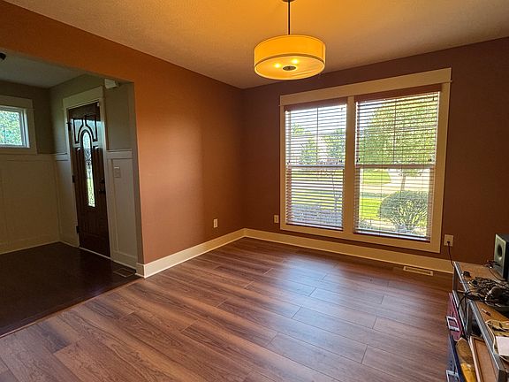 4th image of 1555 Wellman Rd