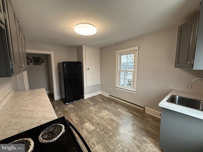 8 S Maple Ave — Photo 9