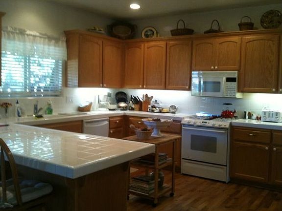 3rd image of 265 California Dr