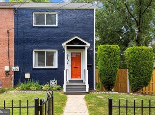 6104 Longfellow St, Riverdale, MD 20737