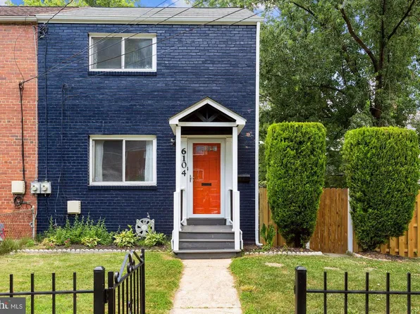 6104 Longfellow St, Riverdale, MD 20737