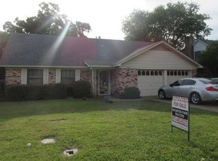 1828 Jones Dr, Arlington, TX 76013