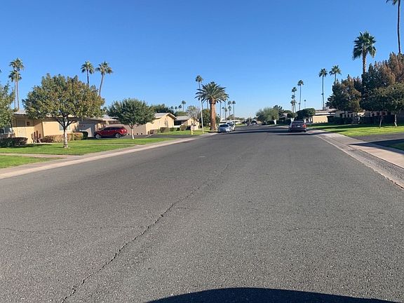 4th image of 10951 W Santa Fe Dr