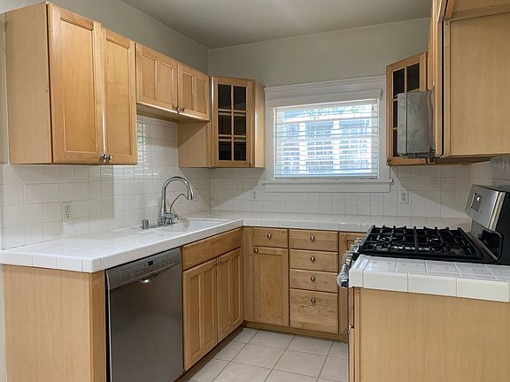 4th image of 1101 Diamond Ave #1101