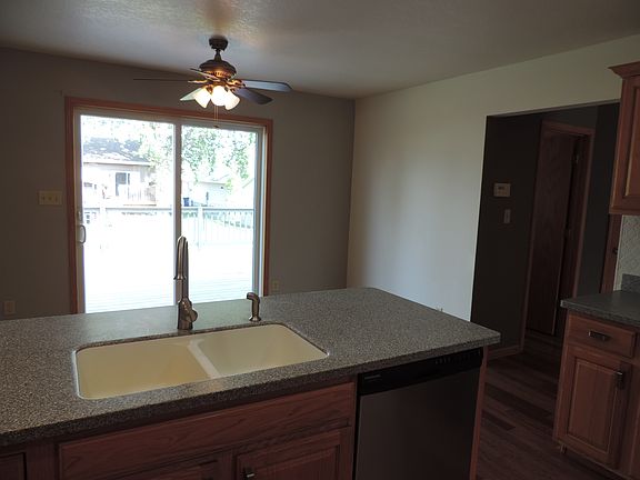 4th image of 5302 Carey Dr