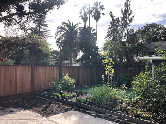 5th image of 896 Green St