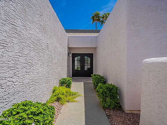 3rd image of 25607 S GLENBURN Drive