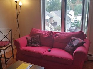 8 Brighton Ln, New City, NY 10956