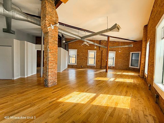 2nd image of 409 N Milwaukee Ave #4666994