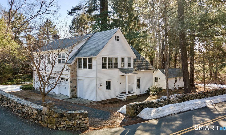 1st image of 14 Chestnut Hill Road