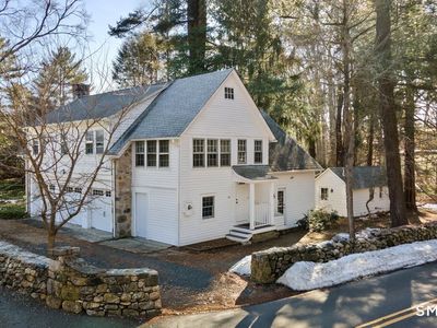 14 Chestnut Hill Road, Stamford, CT, 06903