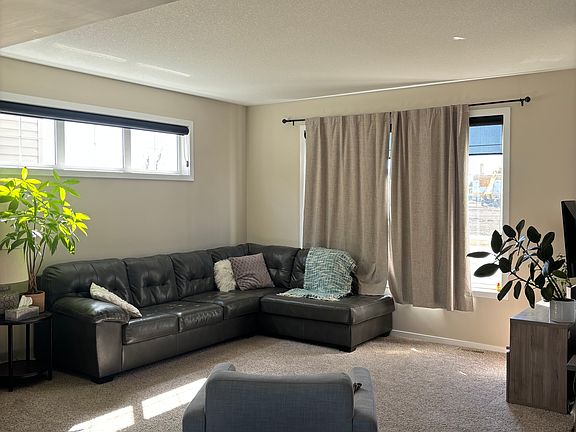 4th image of 306 Teasdale Dr