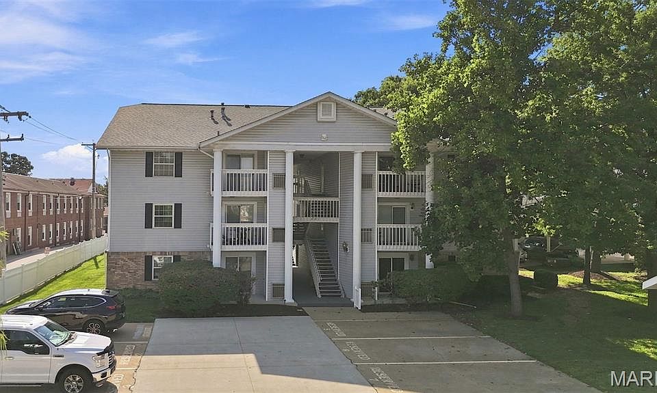 1st image of 667 S Kirkwood Rd APT 202