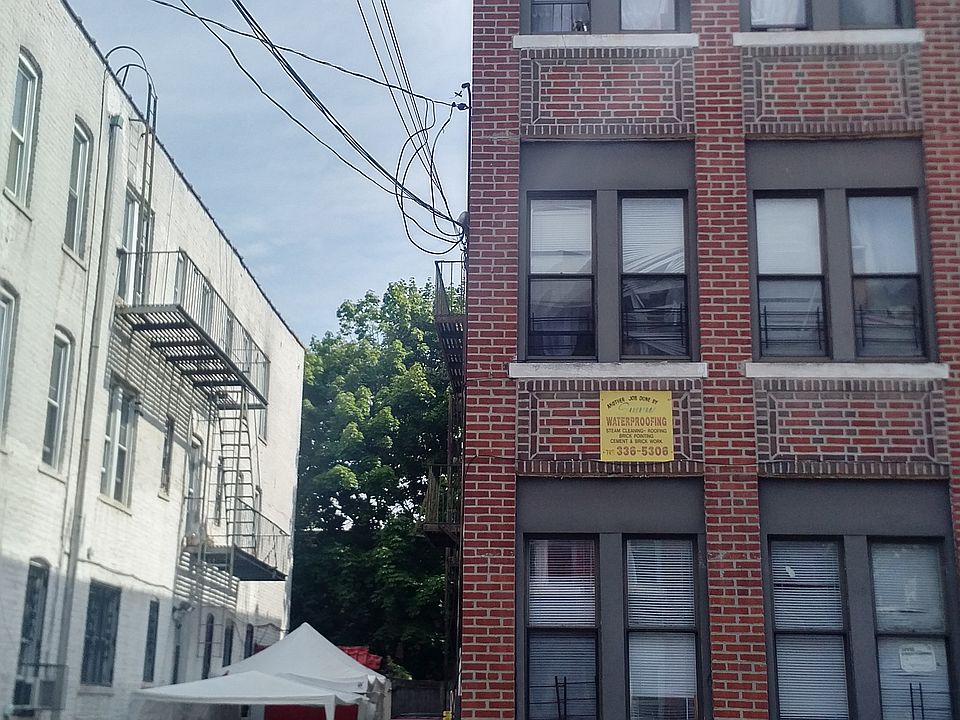 2nd image of 719A Miller Ave