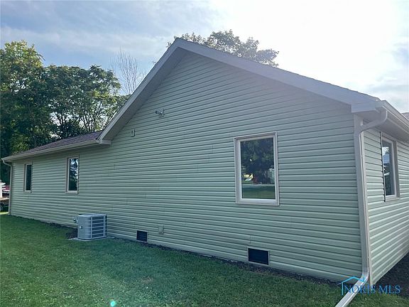 2nd image of 119 Vail St