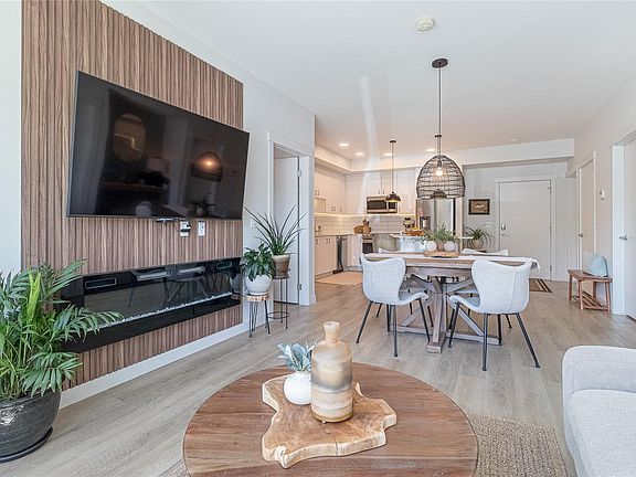 5th image of 120 Jensen Ave W #106
