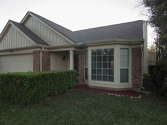 3rd image of 17014 Cactus Blossom Dr