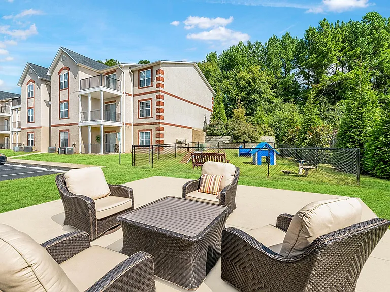 Crown Point at Kingsport Drive — Photo 8
