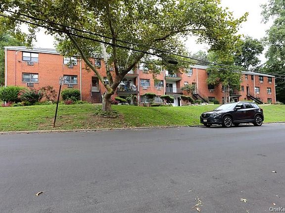 2nd image of 59 Fieldstone Dr APT 14