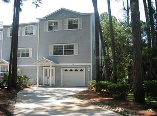 518 Ryans Woods Ln, Palm Harbor, FL 34683