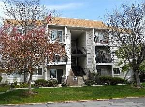2nd image of 1039 E Quail Vista Ln APT J