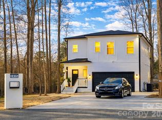 2415 Kimway Dr, Matthews, NC 28105
