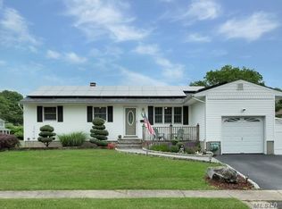 1267 Chicago Ave, Bay Shore, NY 11706
