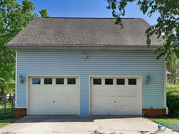 5th image of 103 Canoebrook Ln