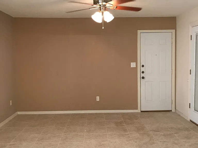 500 Wichita Ave #11 — Photo 8