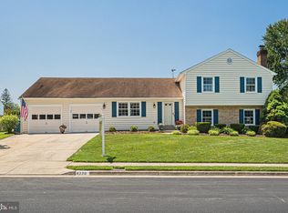 4336 Still Meadow Rd, Fairfax, VA 22032