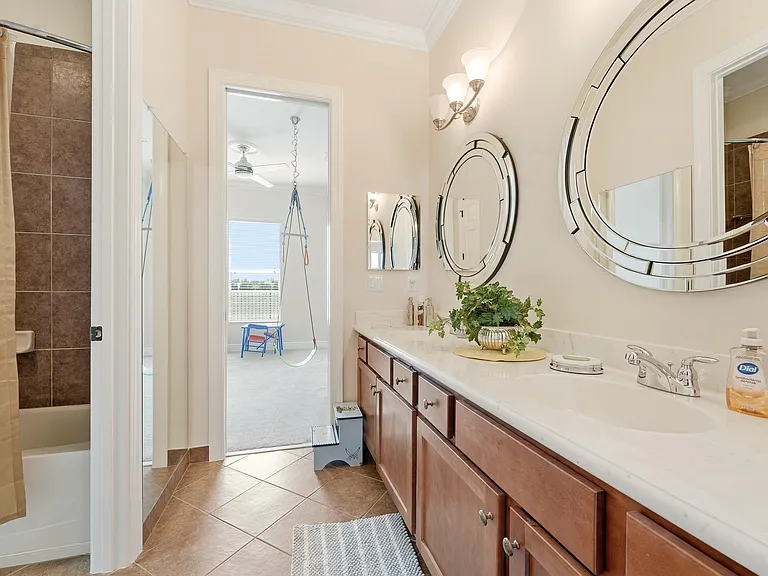 851 Edgebrook Ln — Photo 27