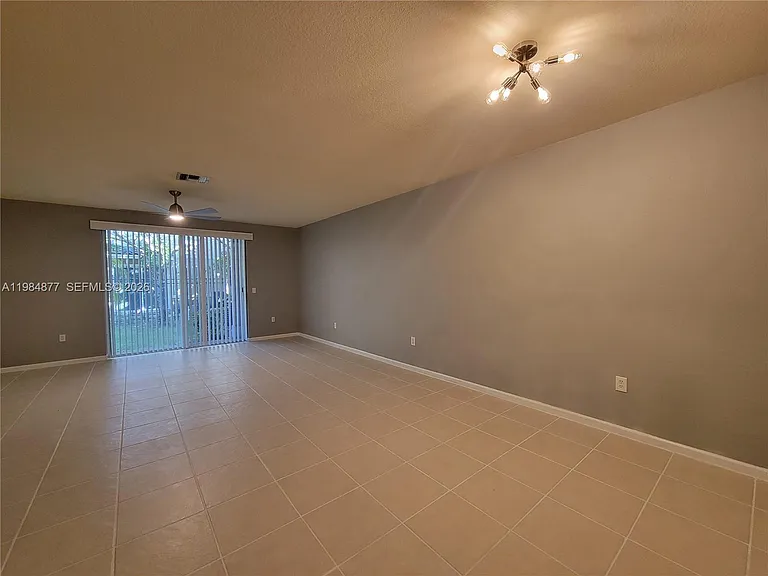2761 SW 82nd Ave #102 — Photo 3