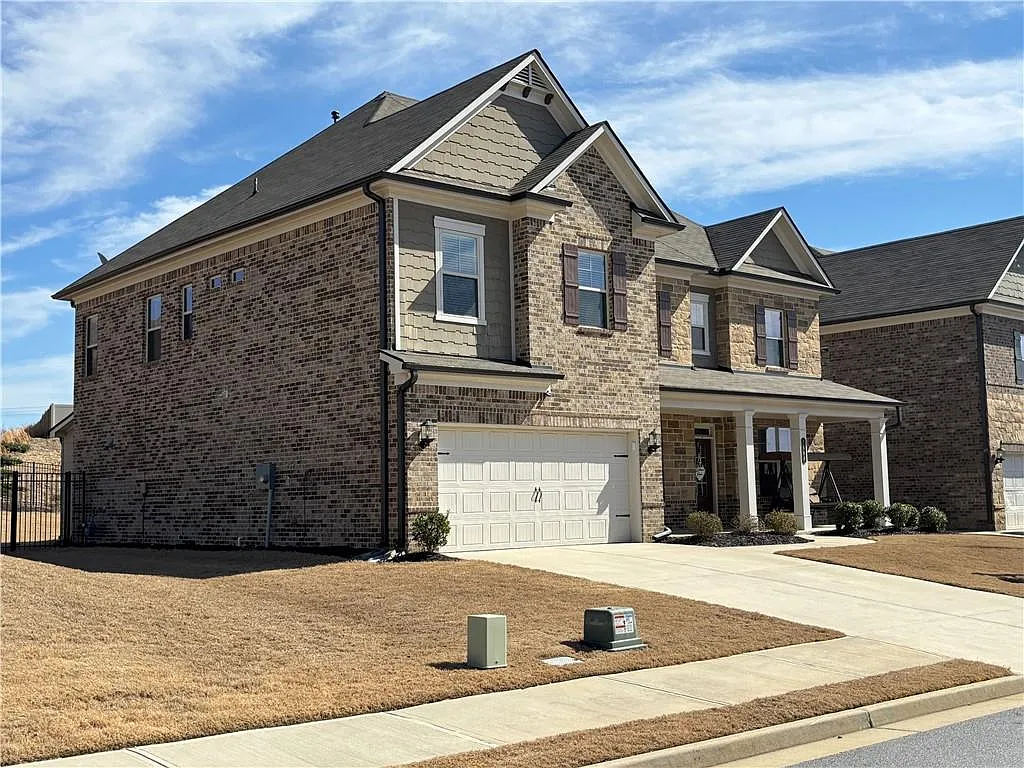 5 bed, 4.0 bath, 3393 sqft, $3,995 — Photo 1