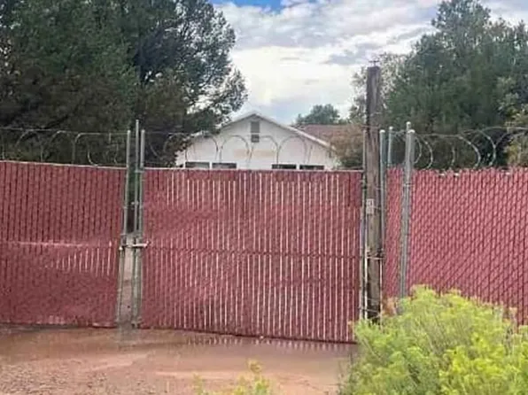 31 Sagar Dr, Gallup, NM 87326