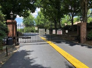 1414 Tuxworth Cir, Decatur, GA 30033