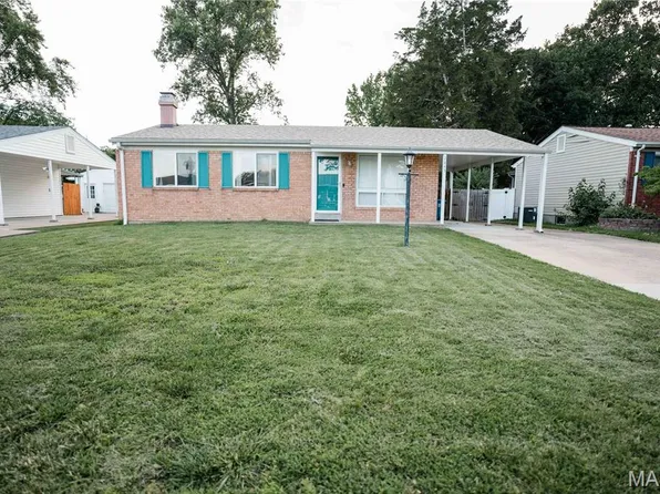2845 Sugar Tree Ln, Maryland Heights, MO 63043