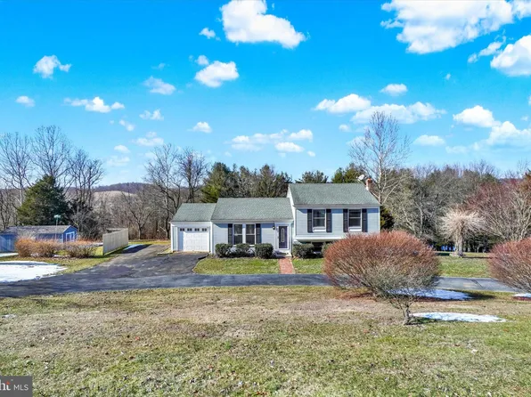 151 Woodview Dr, Fawn Grove, PA 17321