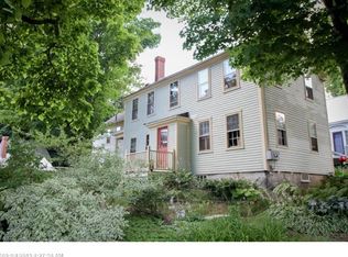 12 Elm St, Topsham, ME 04086