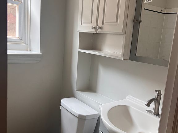 4th image of 205 S 42nd St APT C1