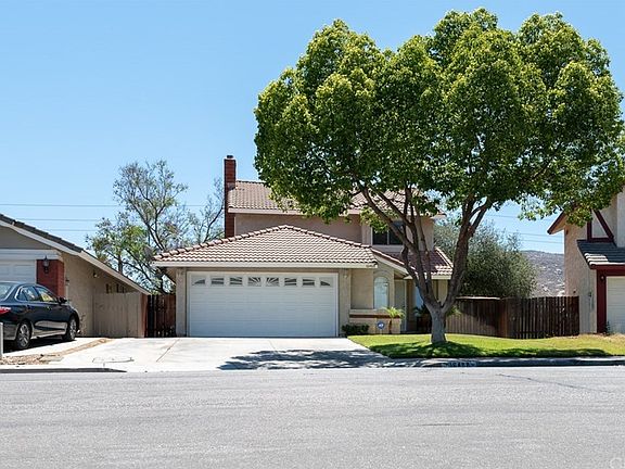 2nd image of 16468 Kensington Pl