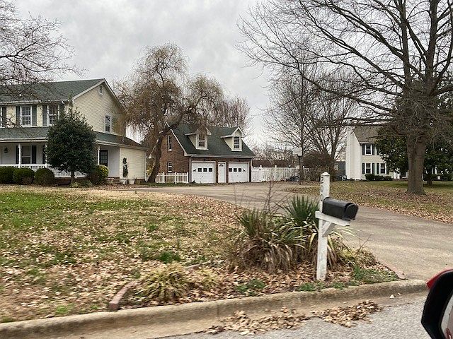 2nd image of 200 Greenboro Ct