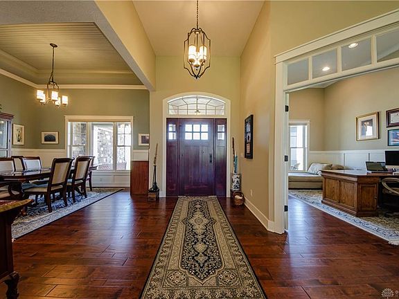 5th image of 10946 Shallow Creek Ct