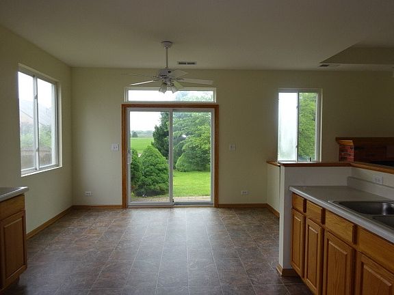 3rd image of 12308 White Oak Dr