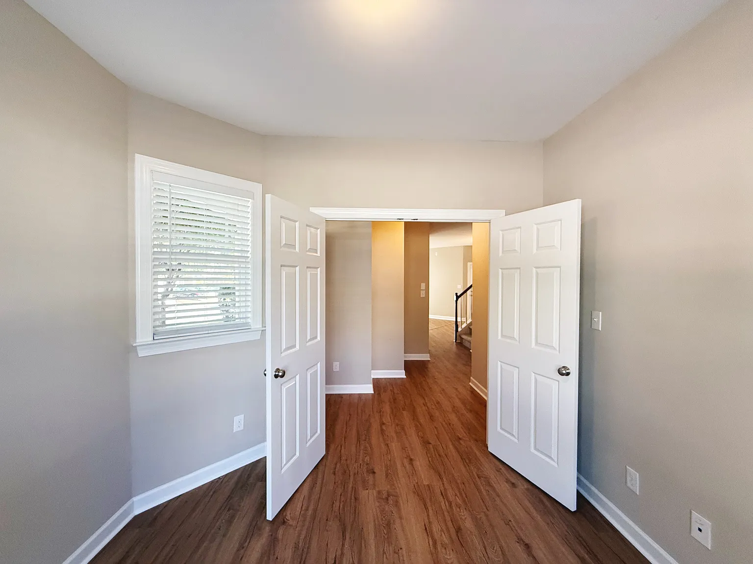 4 bed, 2.5 bath, 1505 sqft, $1,900 — Photo 4
