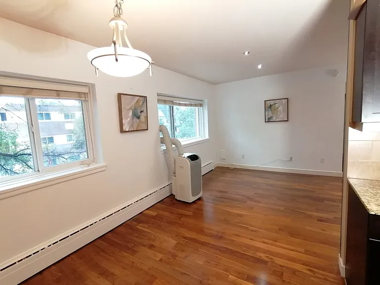 565 Corydon Ave #203 — Photo 6